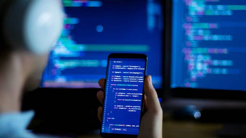 边缘计算是否会重构凯里市软件开发的技术版图,取代传统云计算?